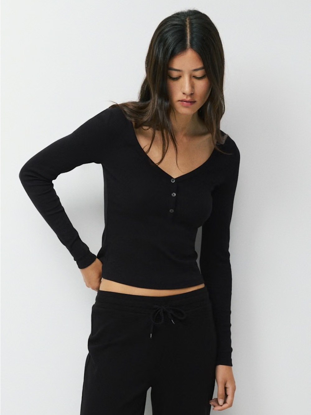 Aritzia Homestretch Black Long Sleeve Henley size XS Ribbed V Neck